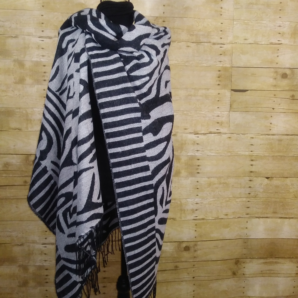 Reversible Wrap - image 5